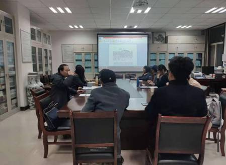 92a9bf76651d47431320a10295f7ee9